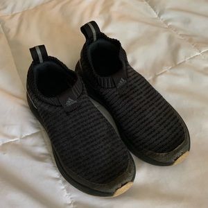 Boys Adidas tennis shoe